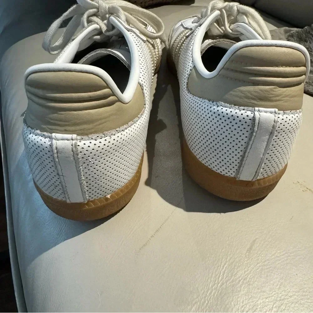 Preloved Mens Samba OG in Beige. 11.5 US. 11 UK. 46 FR.